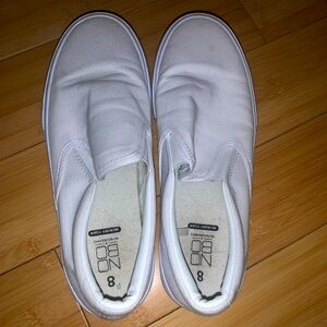 No Boundaries, white, slip on shoes, size 8, worn once